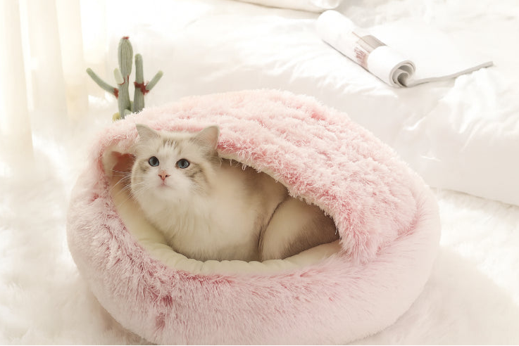 Couchage coussin pour chat peluche rose