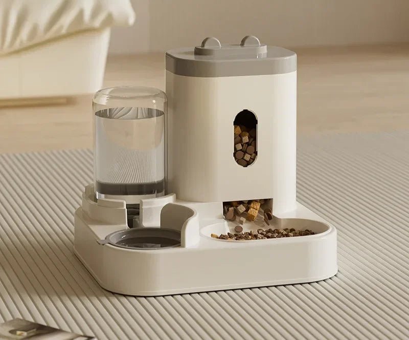 Distributeur automatique eau et croquettes pour chat - ChatMour