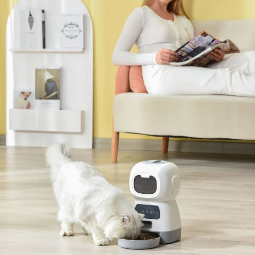 Gamelle connectée pour chat lisant